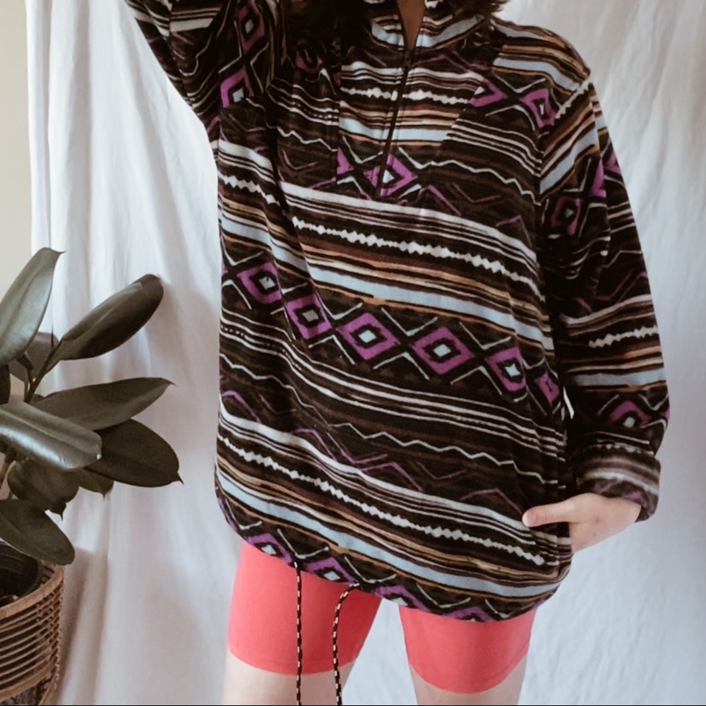 Half zip pullover! 🖤